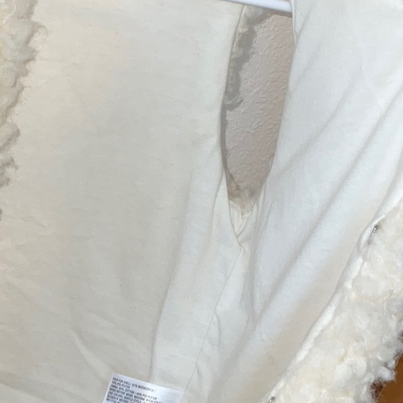 CAT & JACK GIRLS SHERPA VEST SIZE L 10/12 - Picture 8 of 10